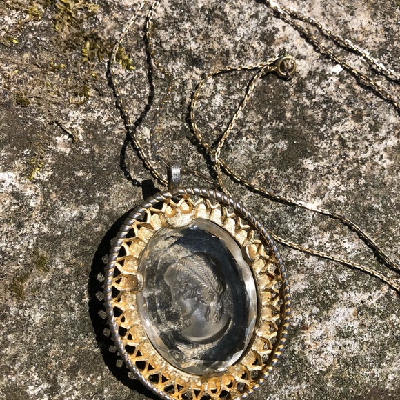 Gorgeous vintage cameo necklace - Picture 5 of 6
